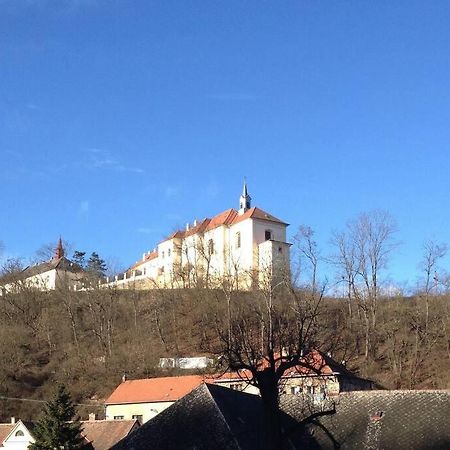 Apt. Overlooking The Castle Nizbor20Km From Prague 外观 照片